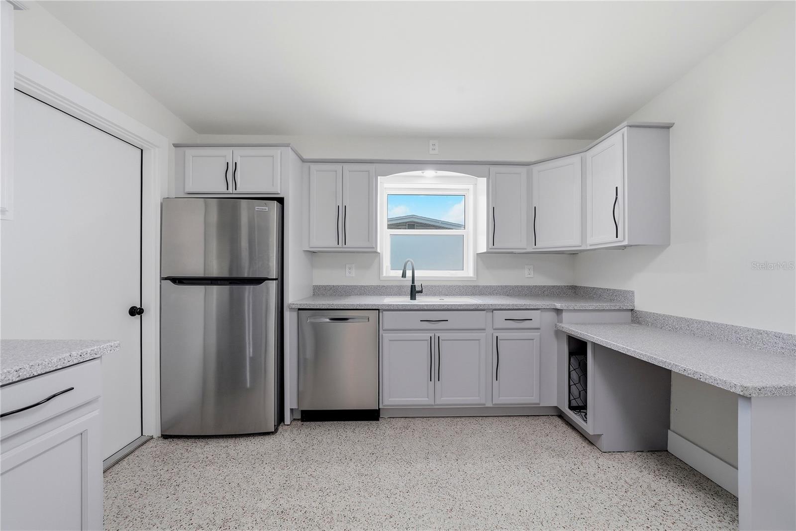 BELLEAIR MANOR - Residential