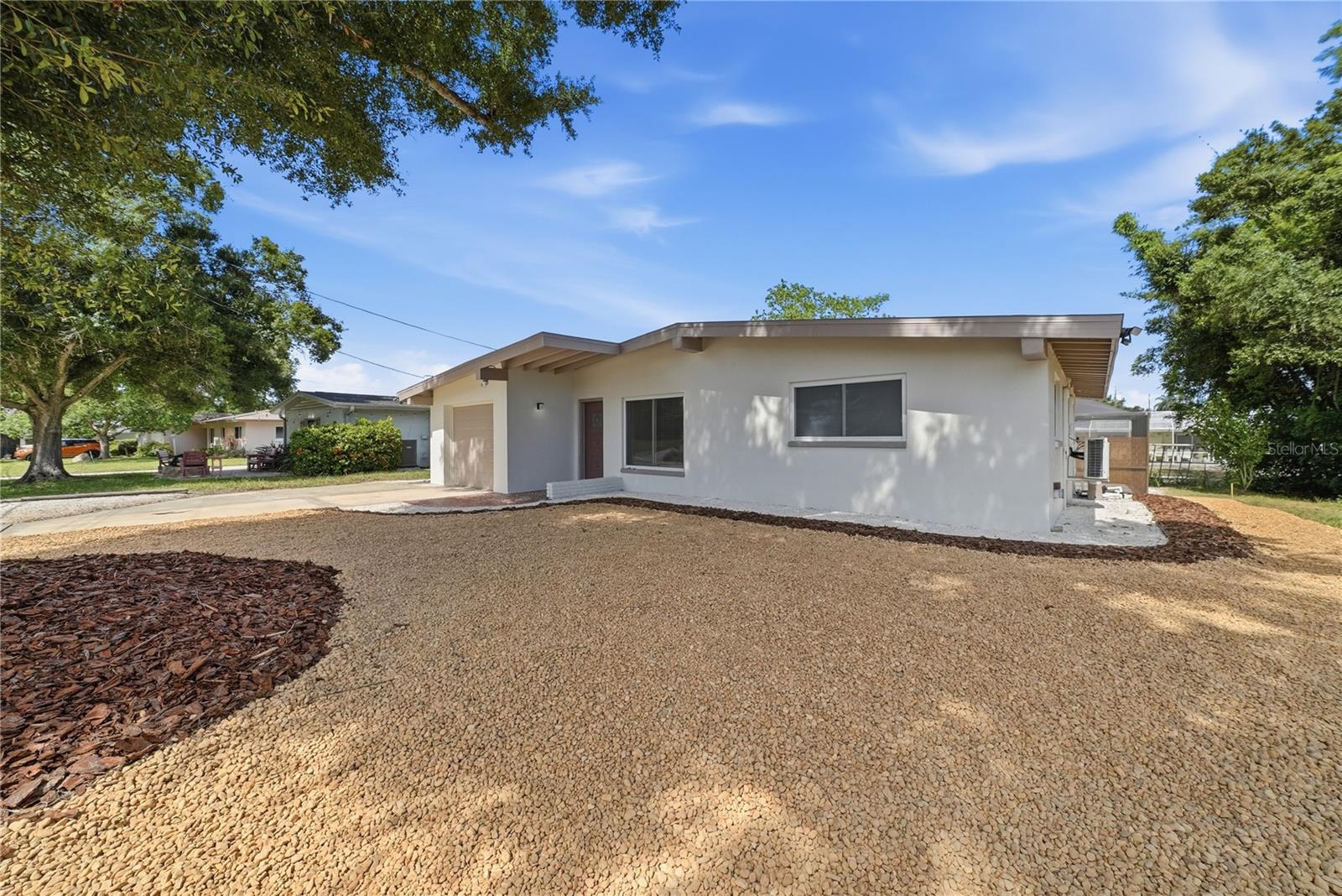 BELLEAIR MANOR - Residential