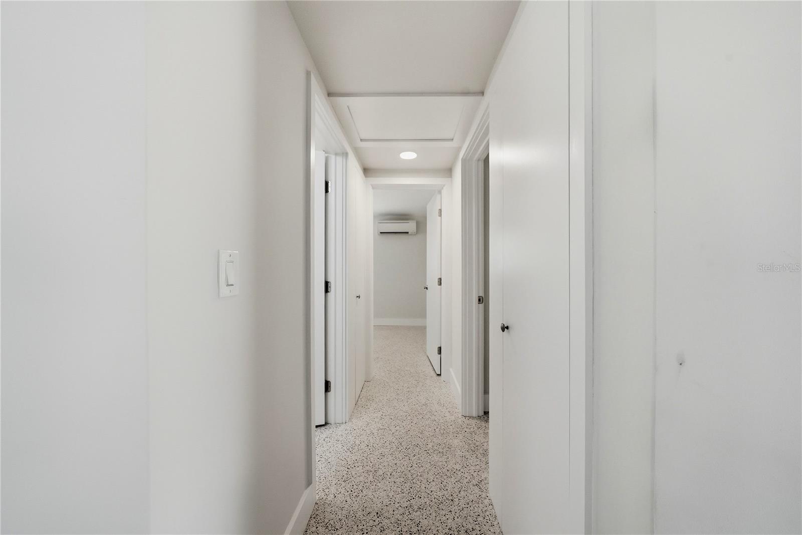 BELLEAIR MANOR - Residential