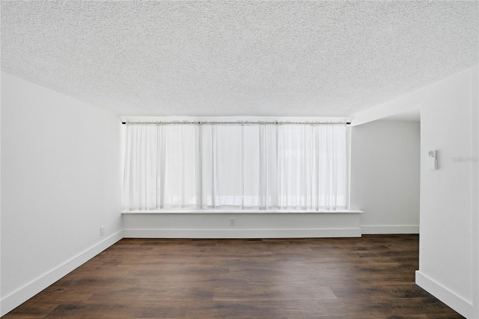 BELLEAIR MANOR - Residential