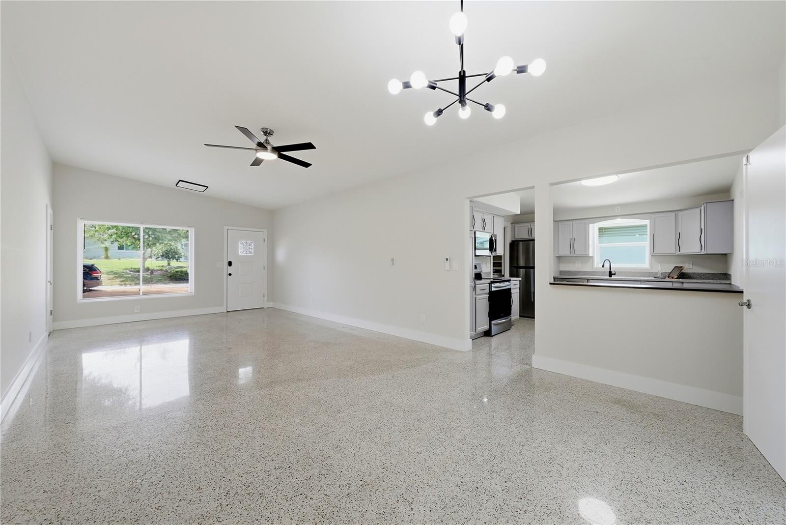 BELLEAIR MANOR - Residential
