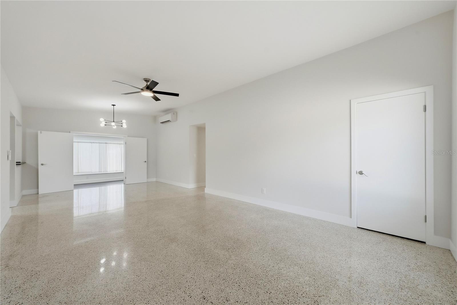 BELLEAIR MANOR - Residential