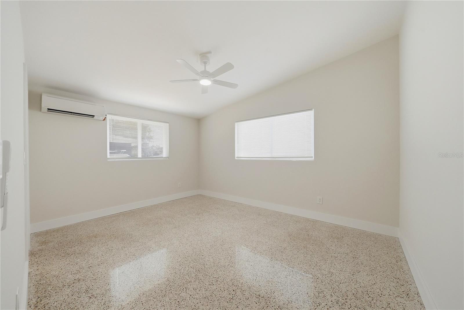 BELLEAIR MANOR - Residential