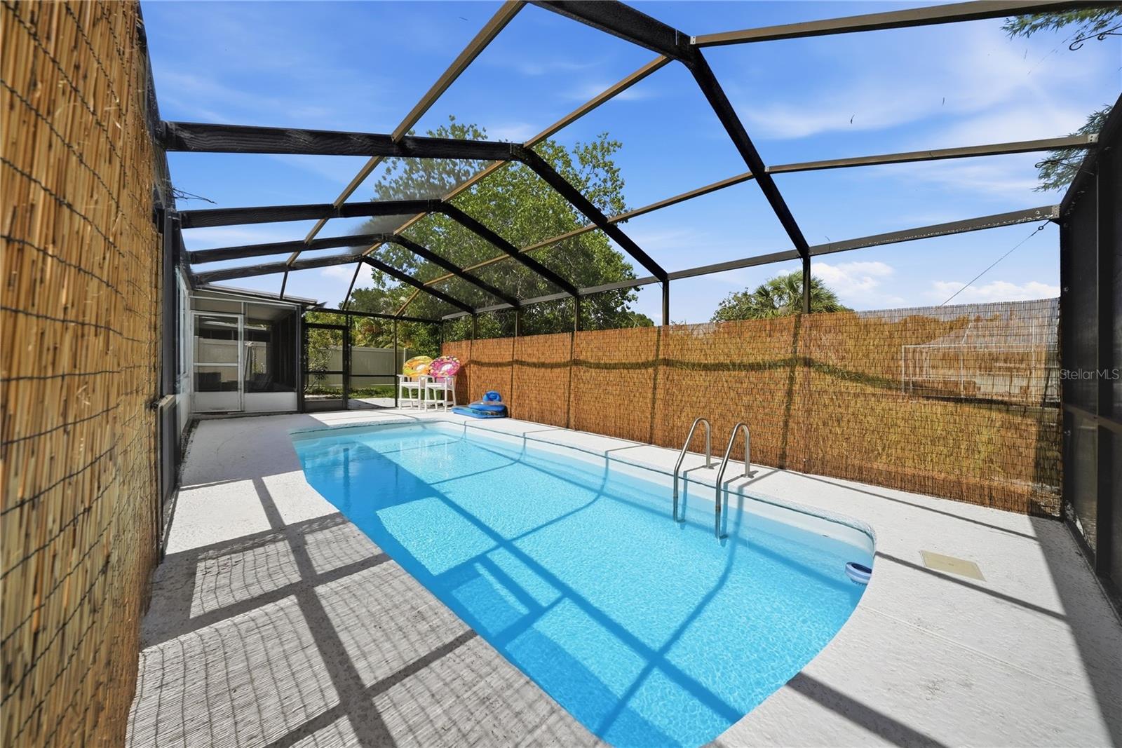 BELLEAIR MANOR - Residential