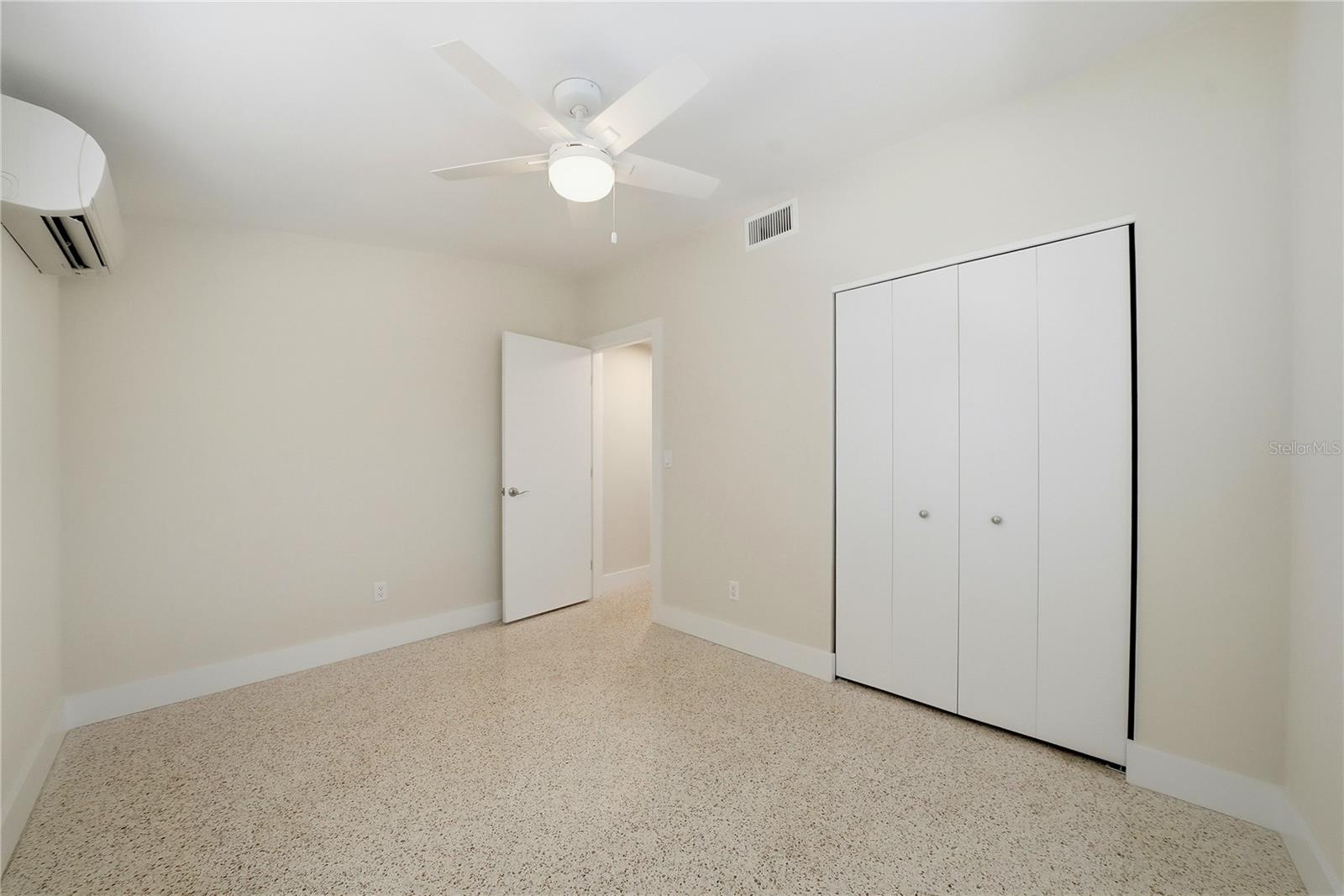 BELLEAIR MANOR - Residential