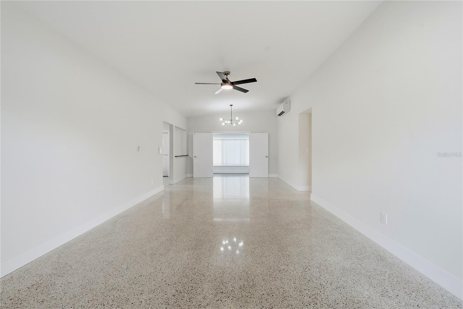 BELLEAIR MANOR - Residential