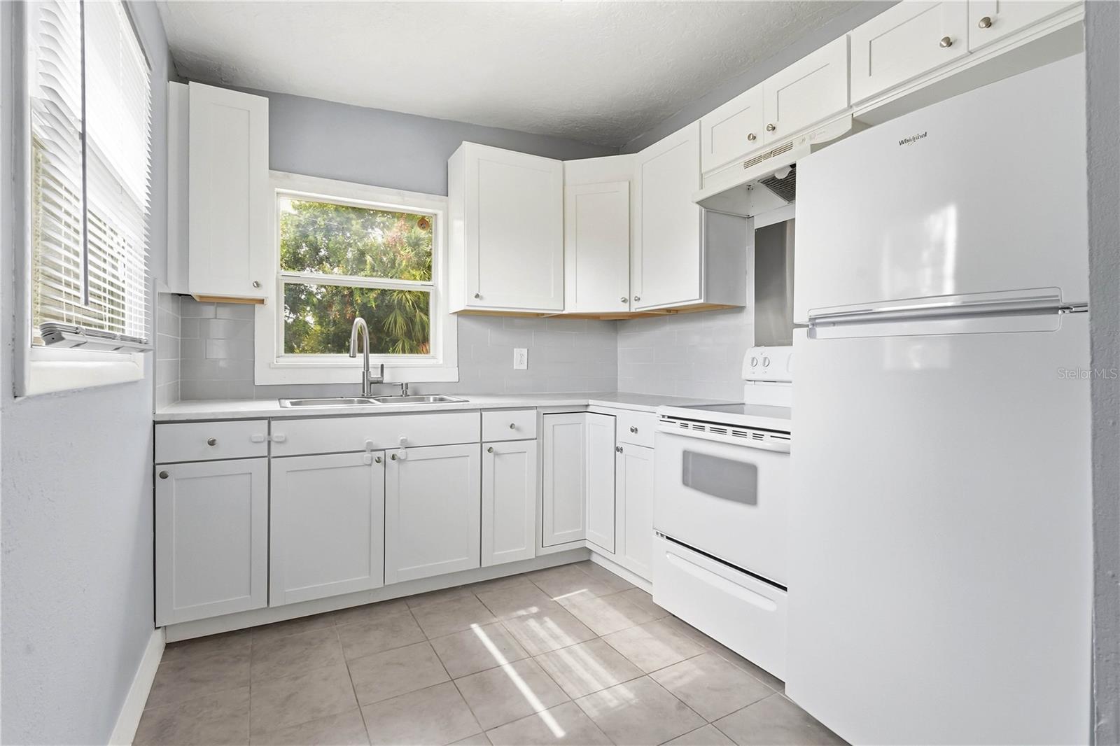 TANGERINE TERRACE - Residential