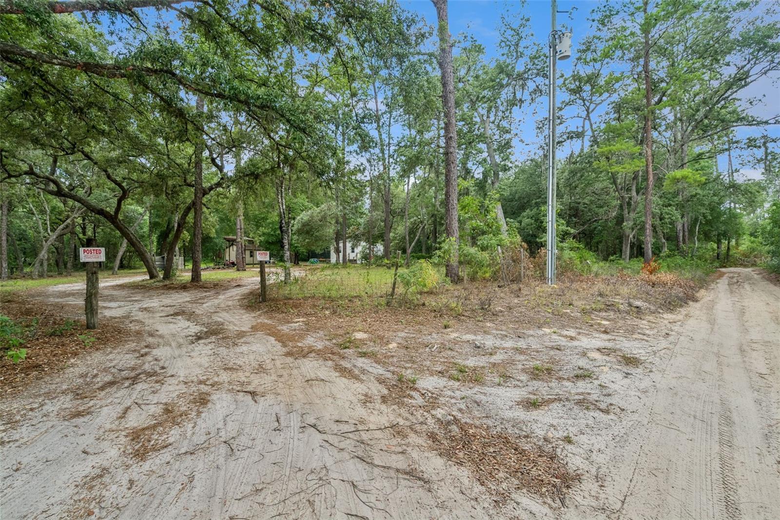 ROLLING WOODS - Residential
