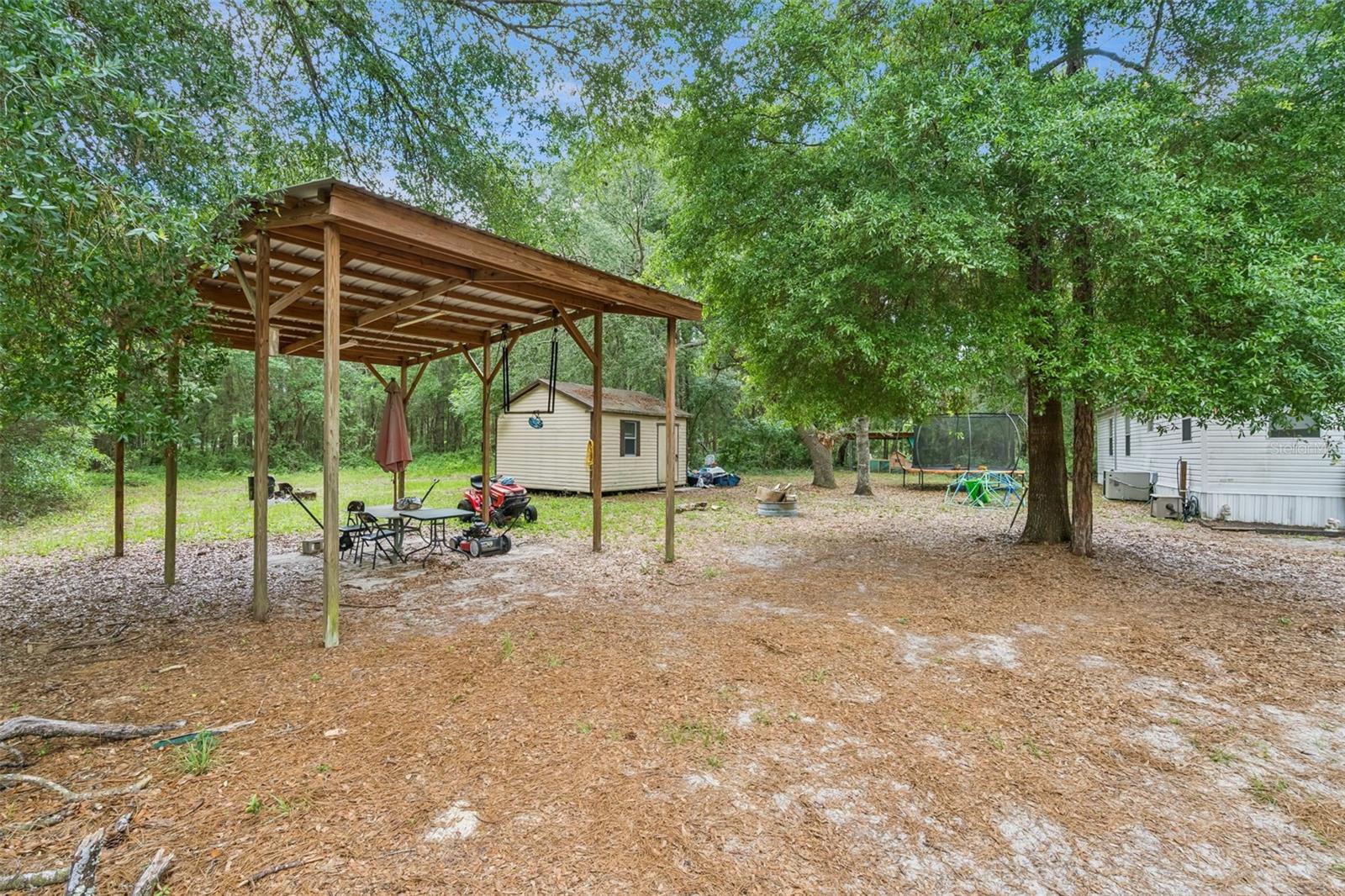ROLLING WOODS - Residential
