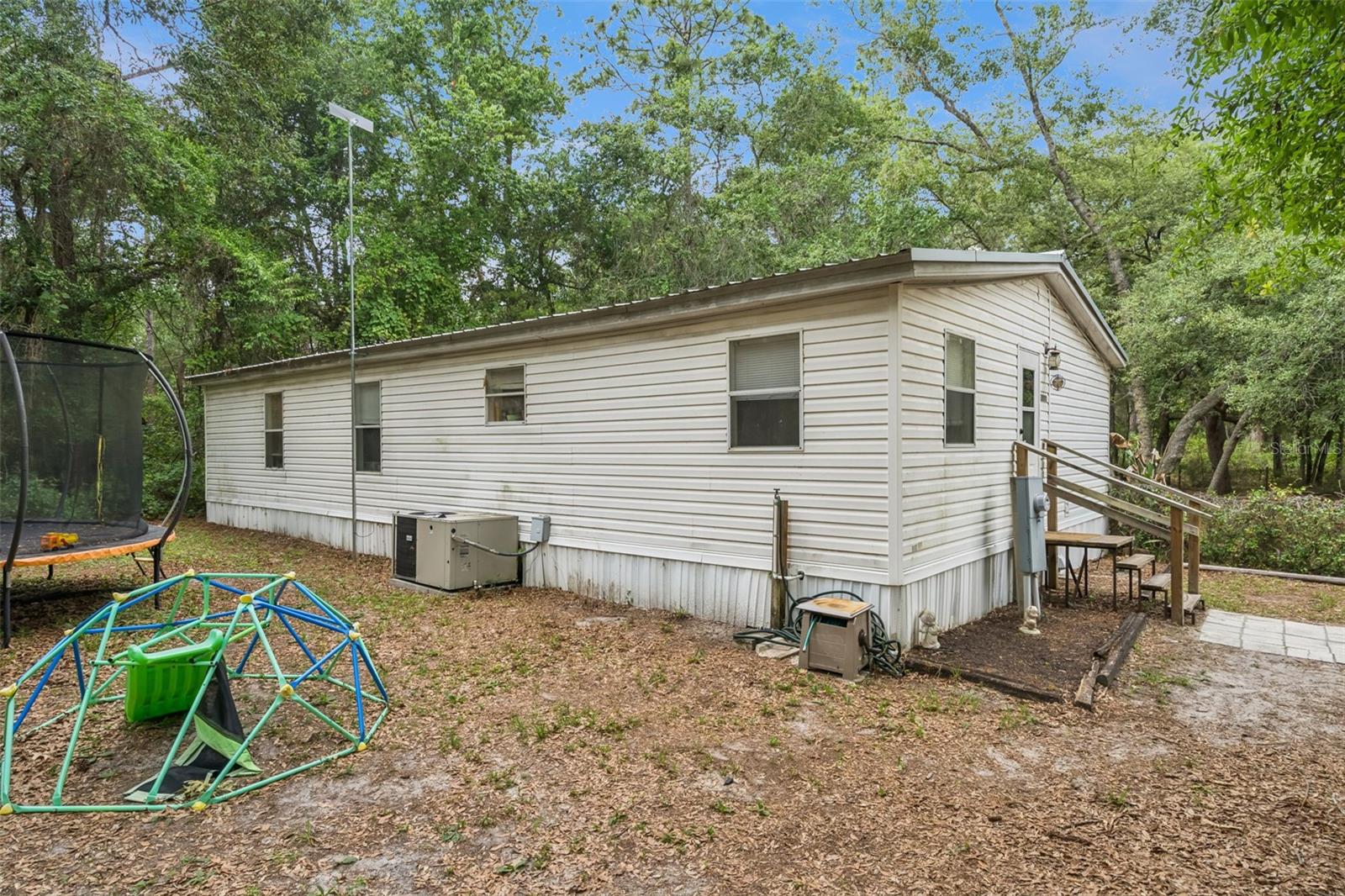 ROLLING WOODS - Residential