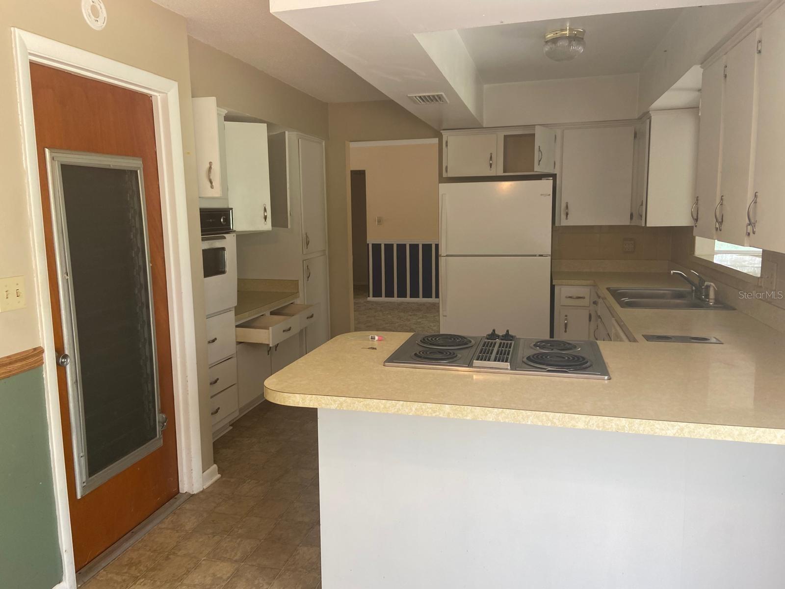 INVERNESS HIGHLANDS WEST - Residential