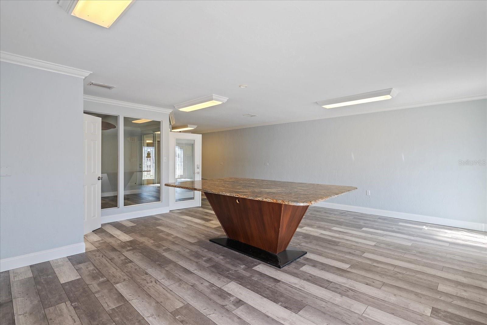 VENICE EDGEWOOD REP - Commercial Sale