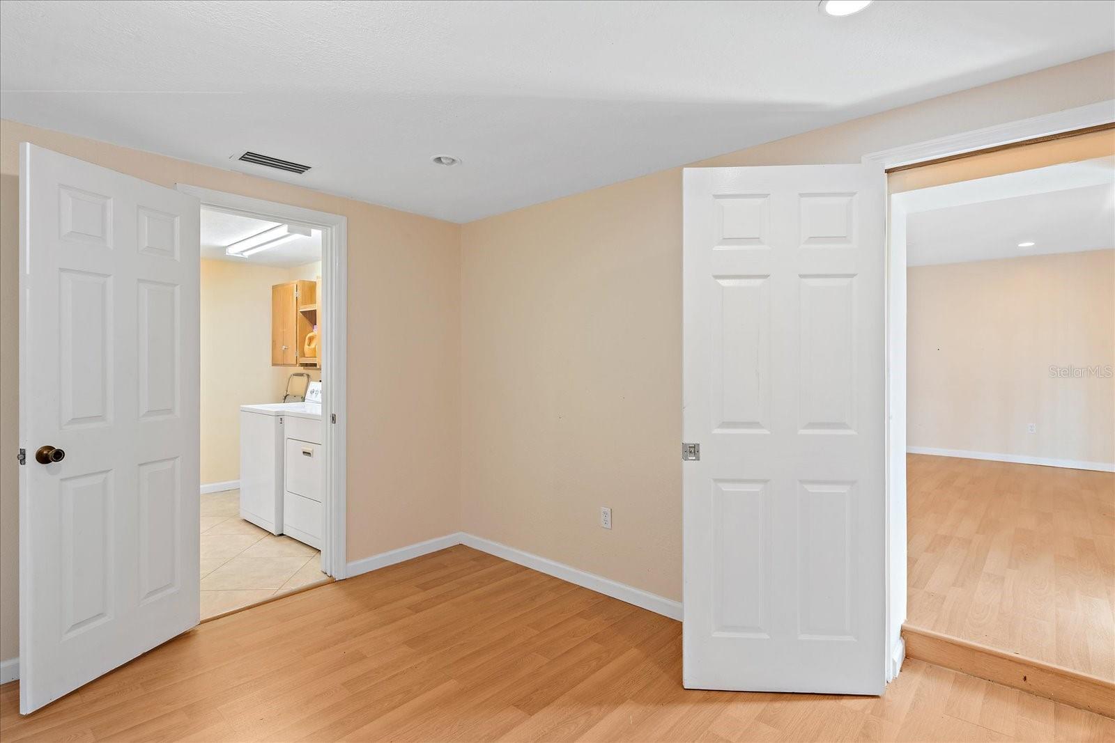 VENICE EDGEWOOD REP - Commercial Sale