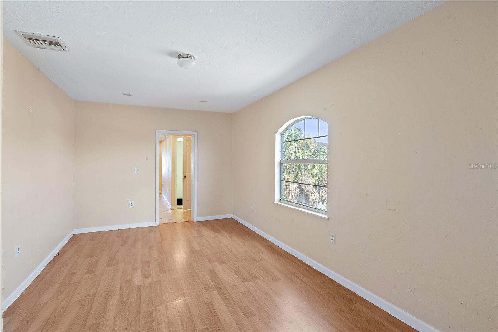 VENICE EDGEWOOD REP - Commercial Sale