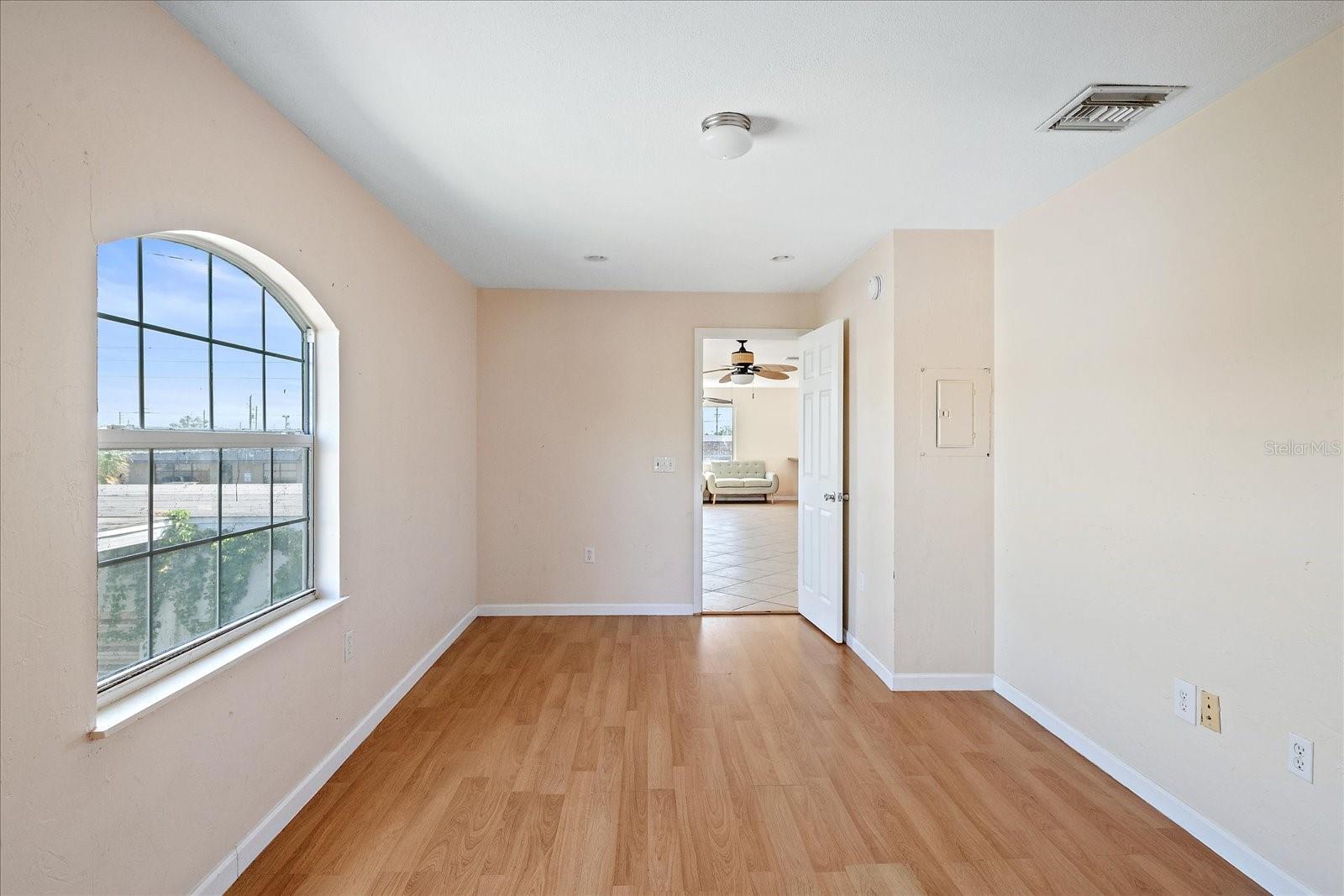 VENICE EDGEWOOD REP - Commercial Sale