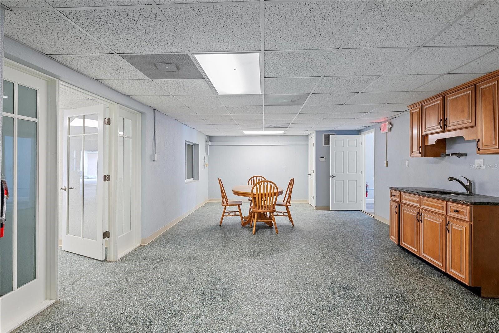 VENICE EDGEWOOD REP - Commercial Sale