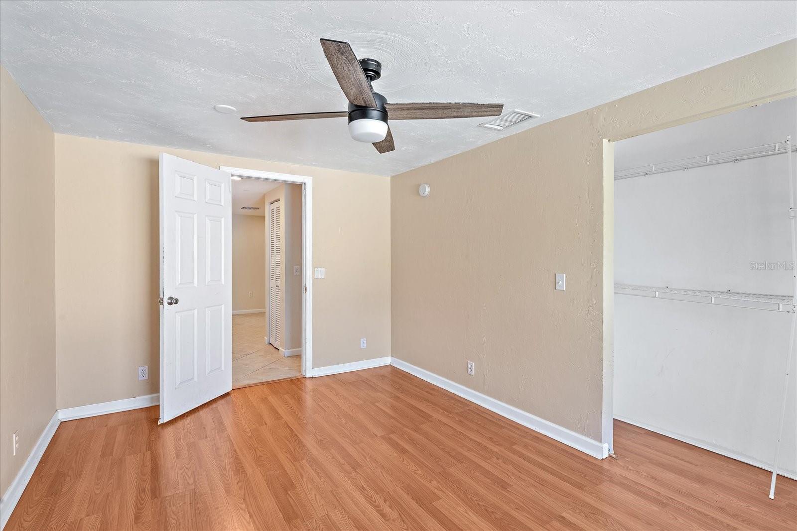 VENICE EDGEWOOD REP - Commercial Sale