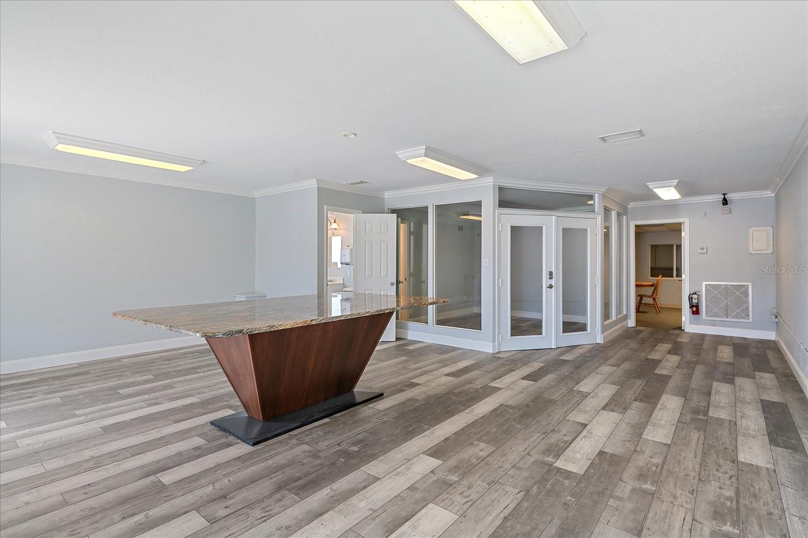 VENICE EDGEWOOD REP - Commercial Sale