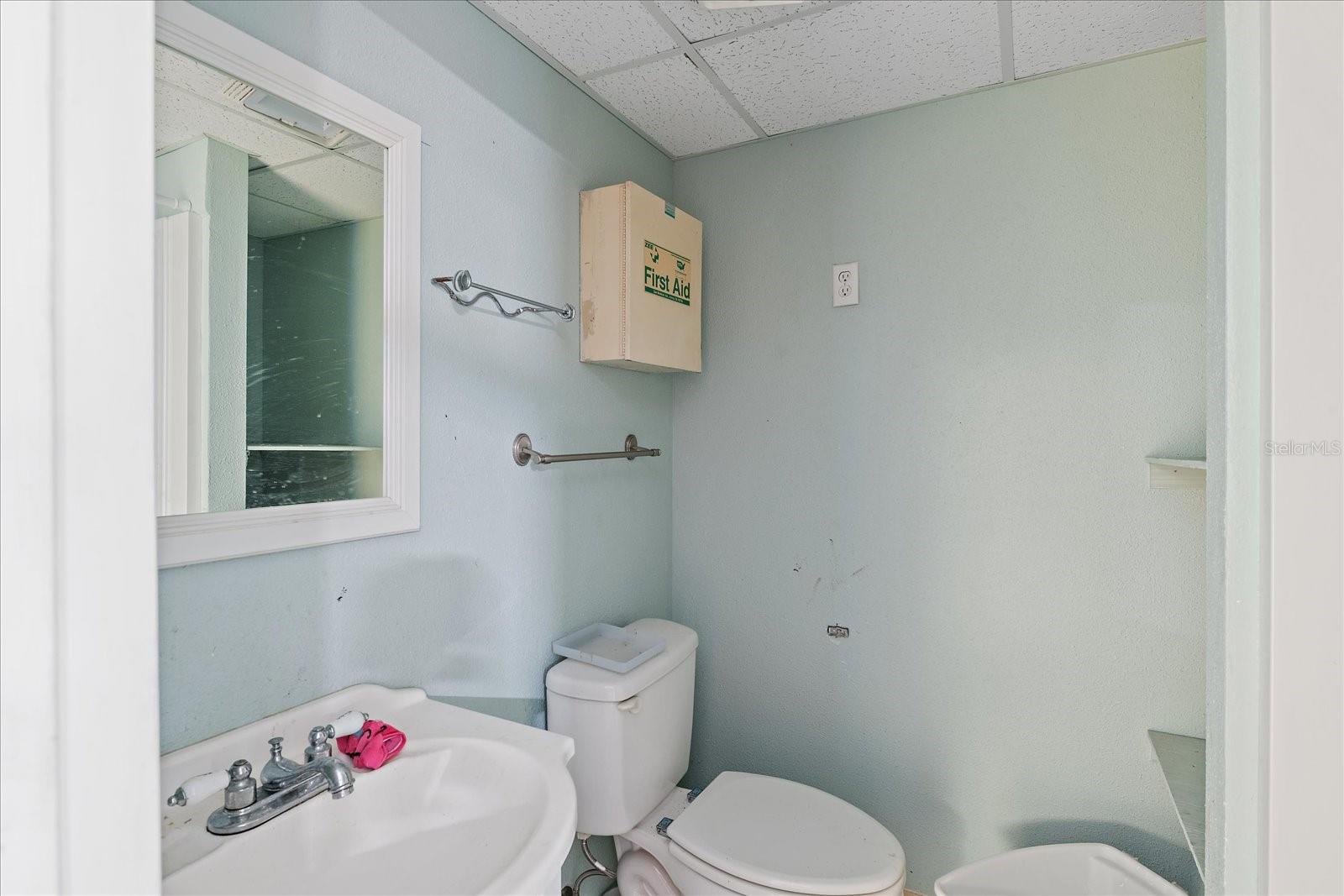 VENICE EDGEWOOD REP - Commercial Sale