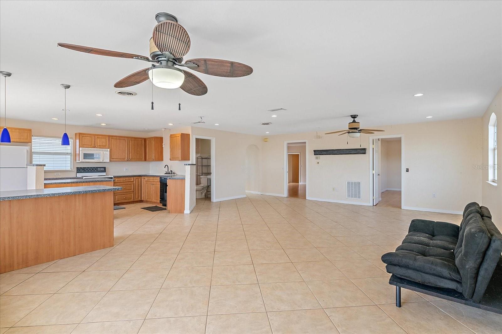 VENICE EDGEWOOD REP - Commercial Sale