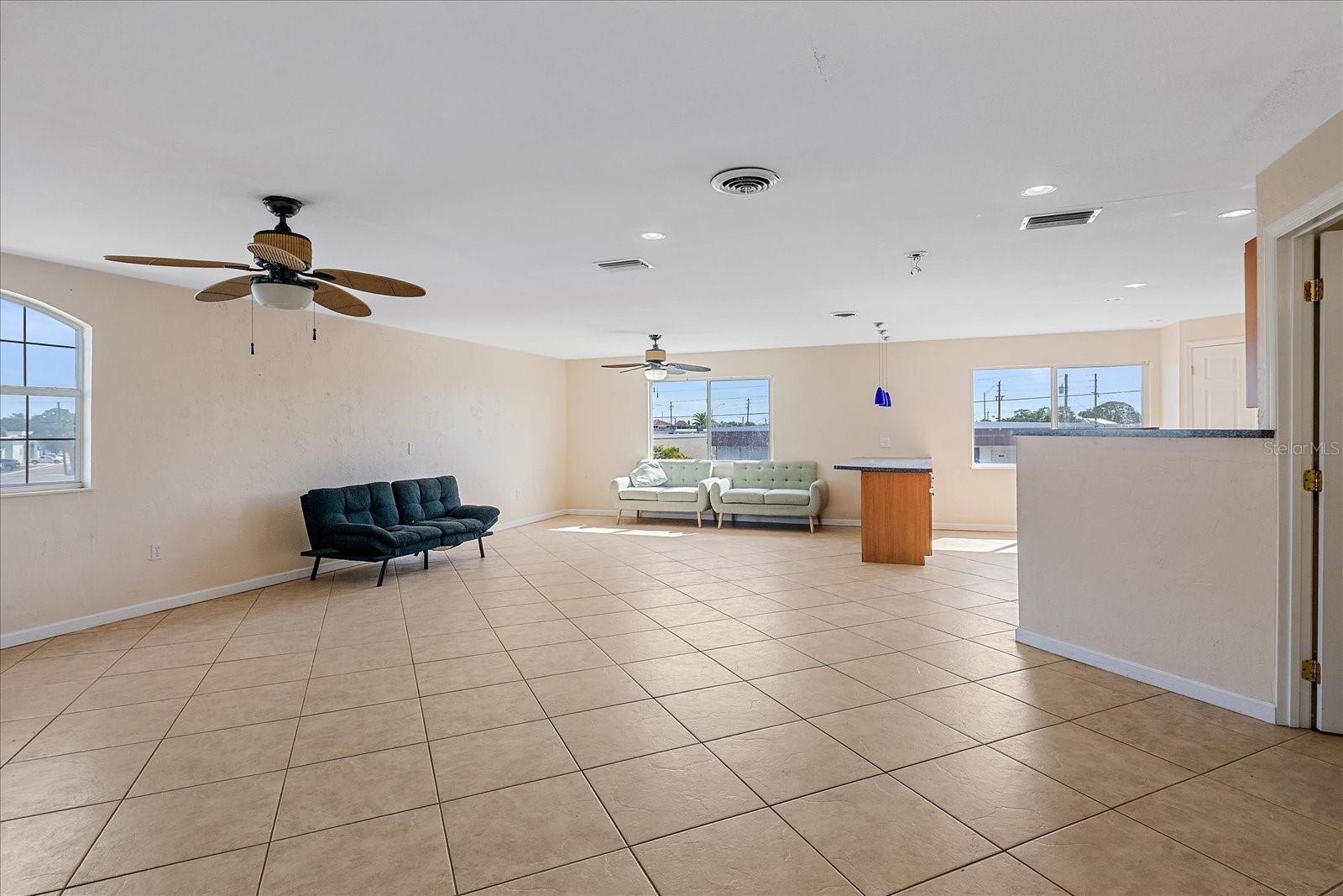 VENICE EDGEWOOD REP - Commercial Sale