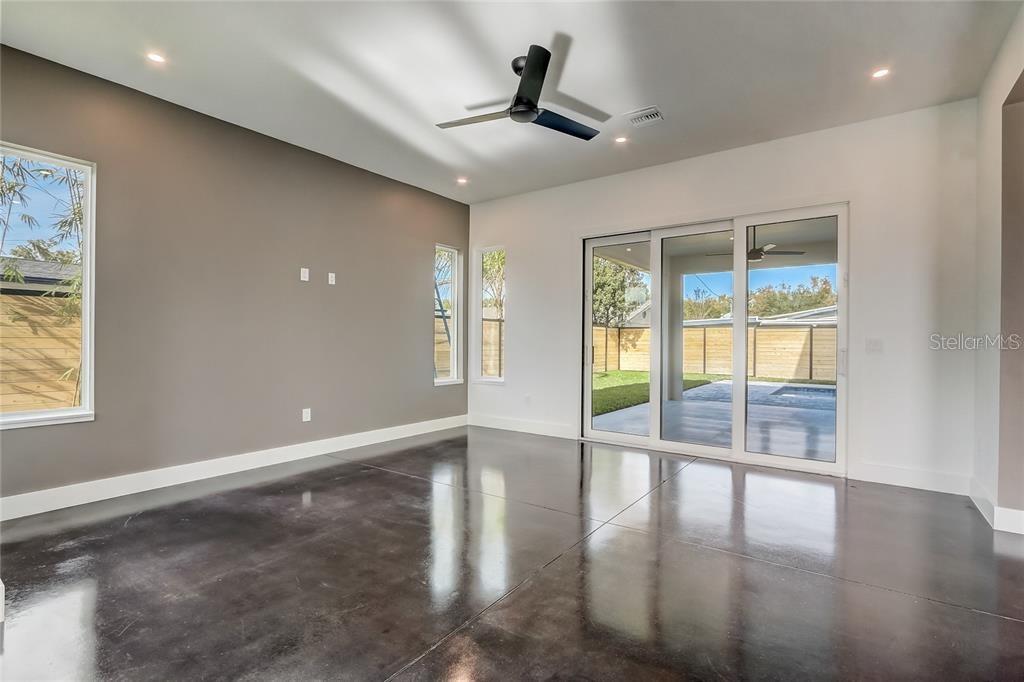 WINTER PARK OASIS - Residential