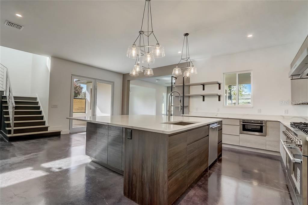 WINTER PARK OASIS - Residential