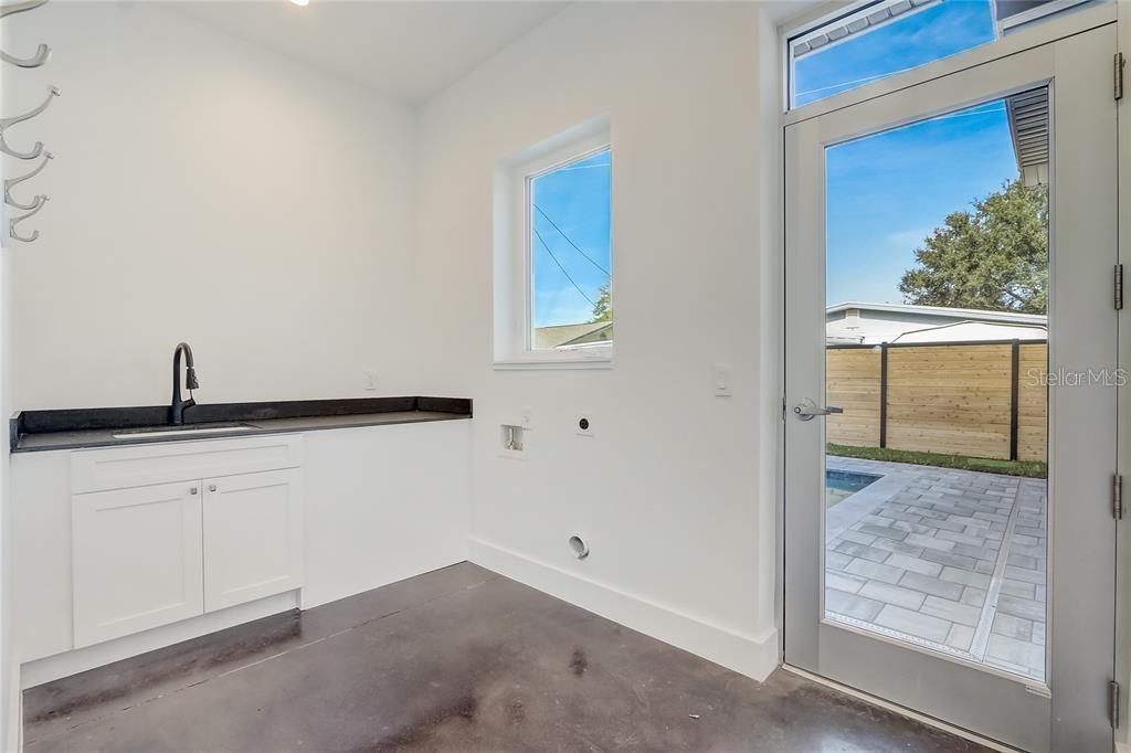 WINTER PARK OASIS - Residential