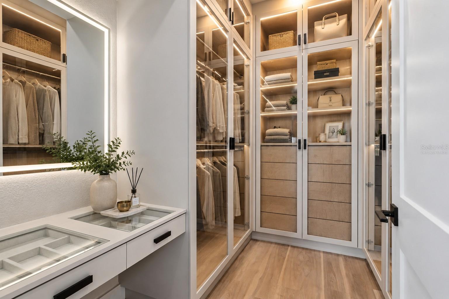 MARINA DEL PALMA - Residential