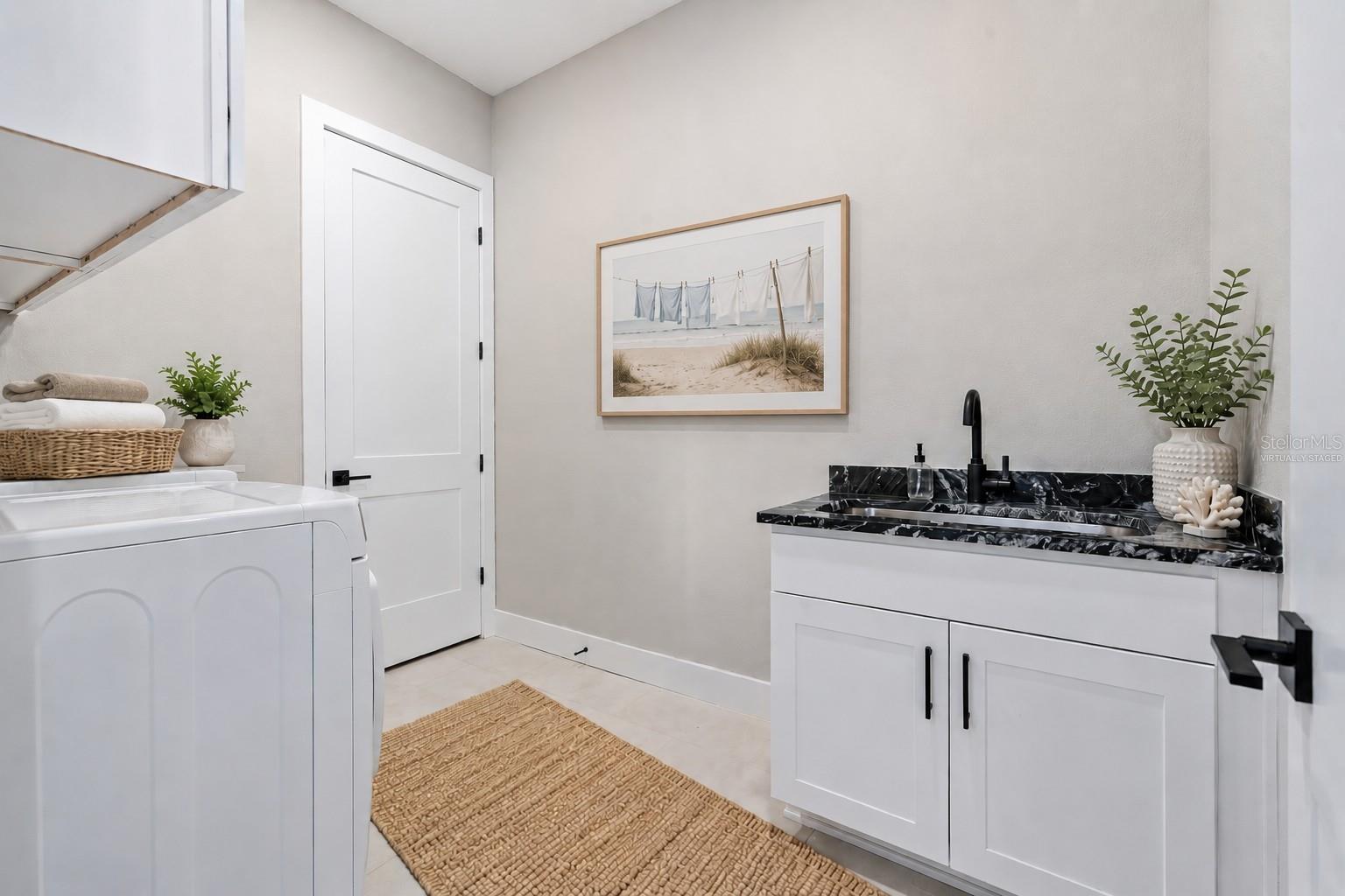 MARINA DEL PALMA - Residential
