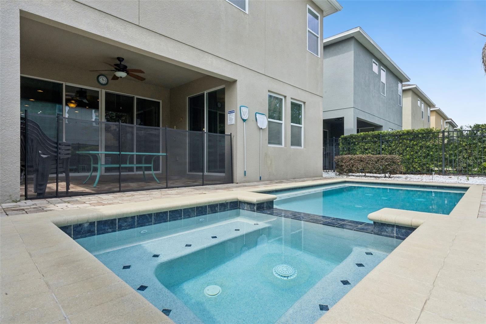 REUNION WEST - Residential