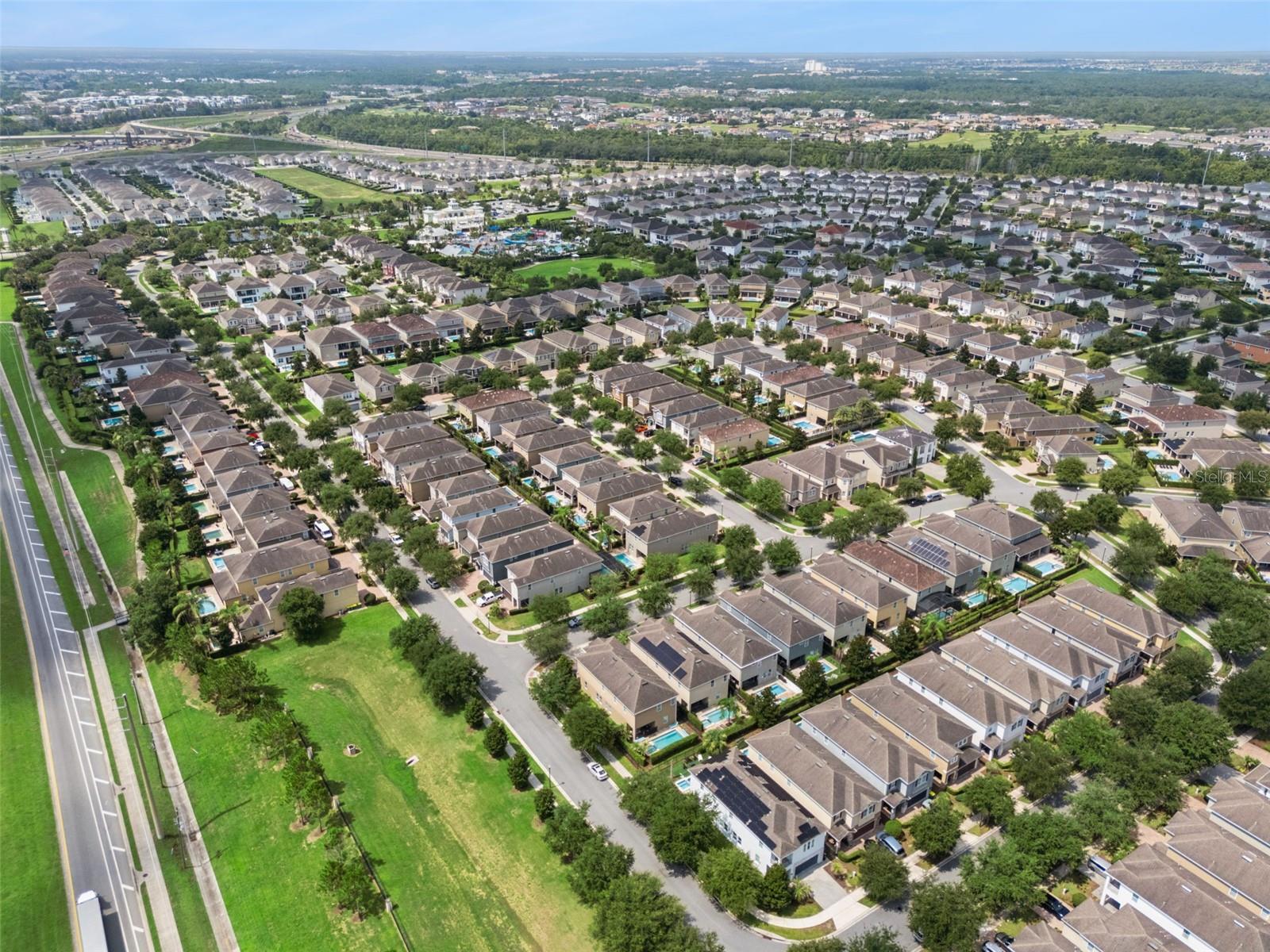 REUNION WEST - Residential