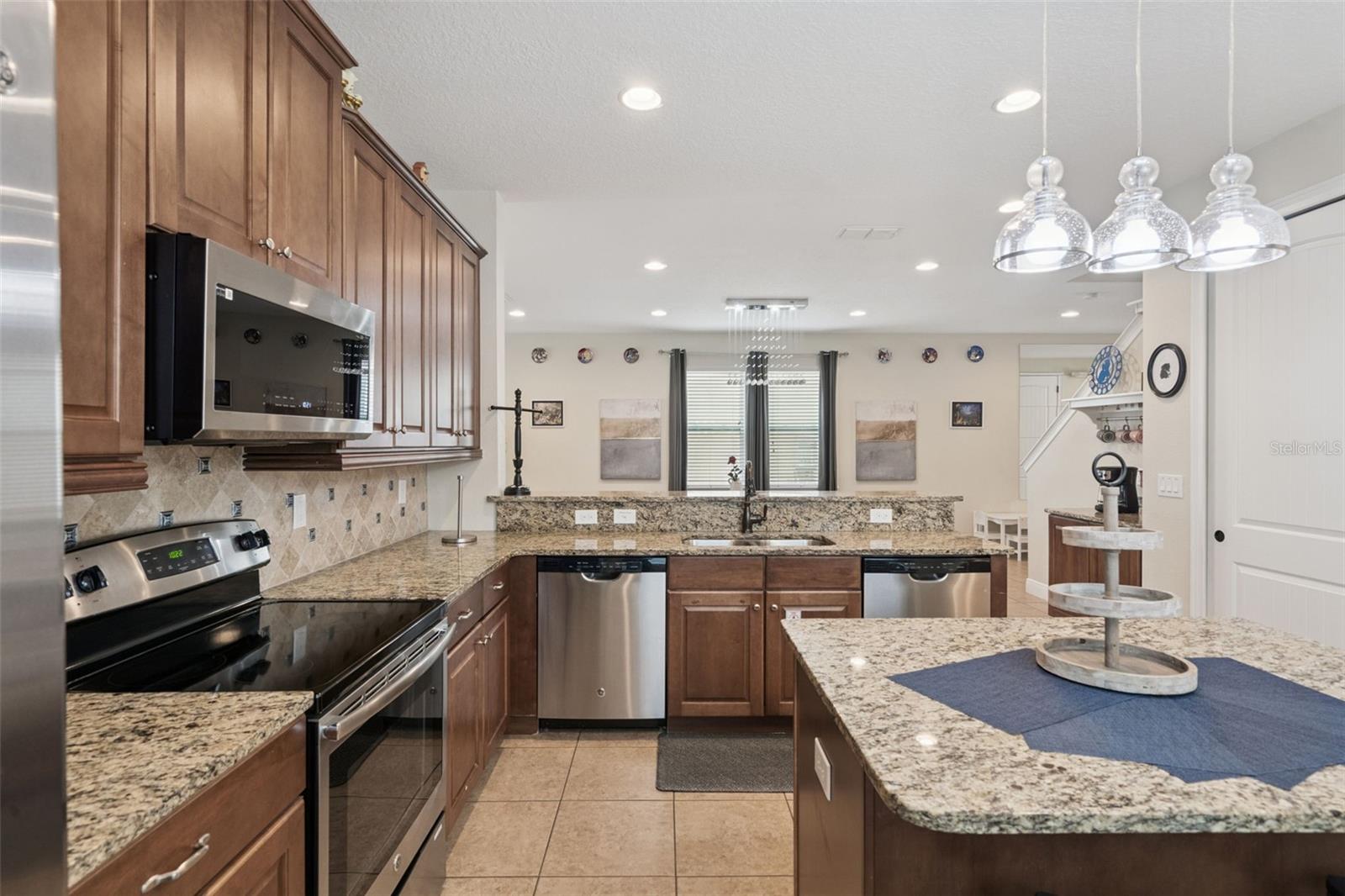 REUNION WEST - Residential