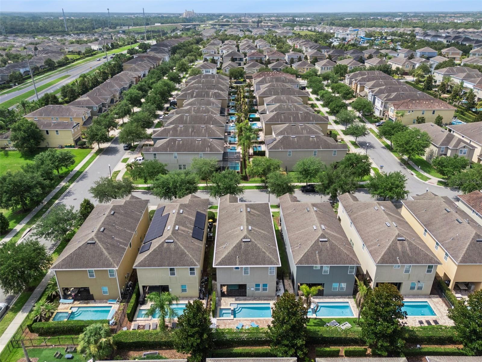 REUNION WEST - Residential