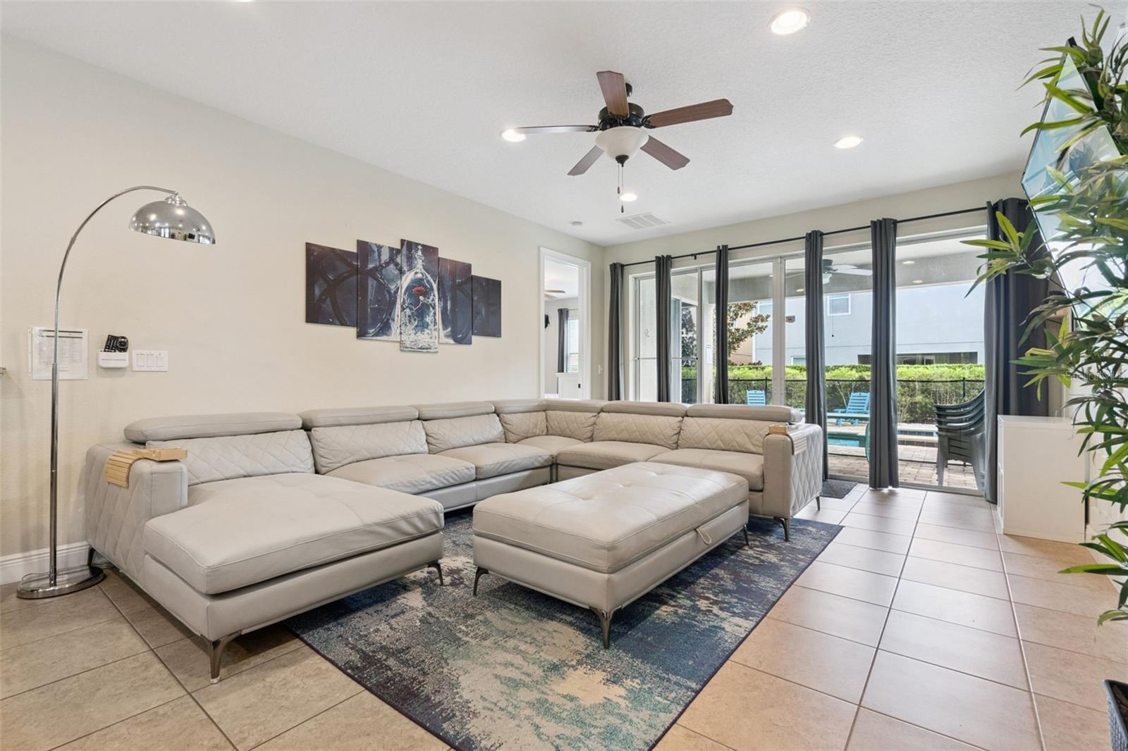 REUNION WEST - Residential