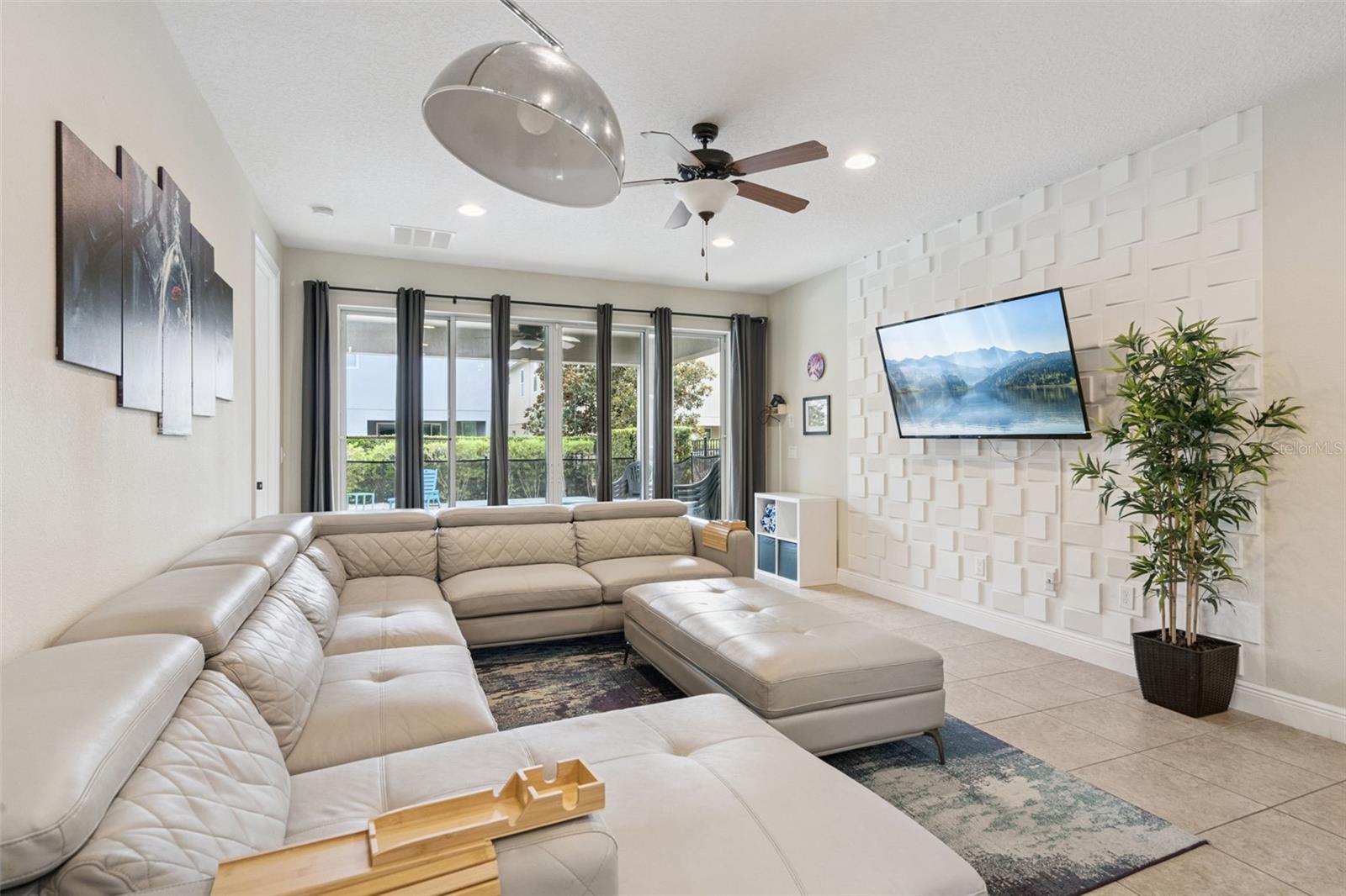 REUNION WEST - Residential