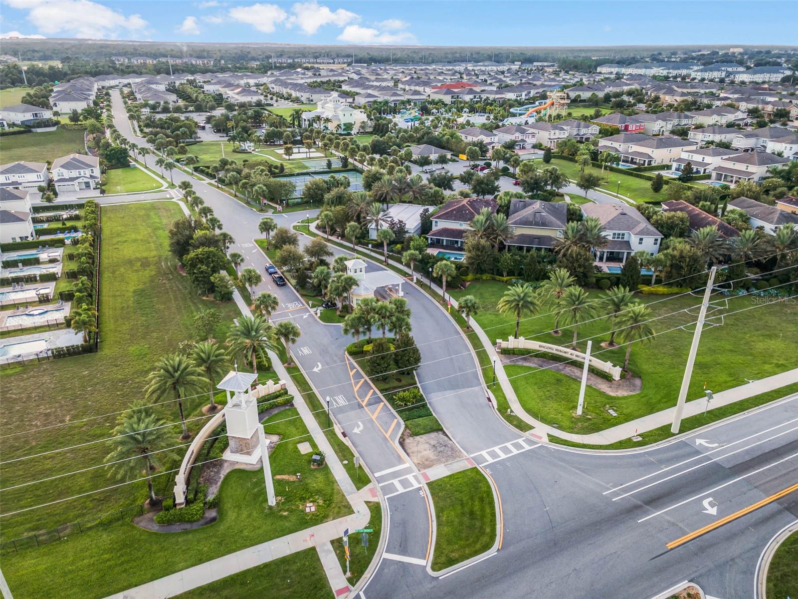 REUNION WEST - Residential