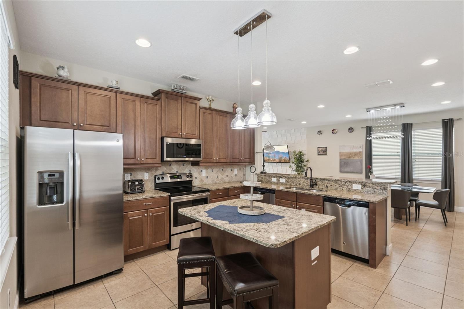 REUNION WEST - Residential