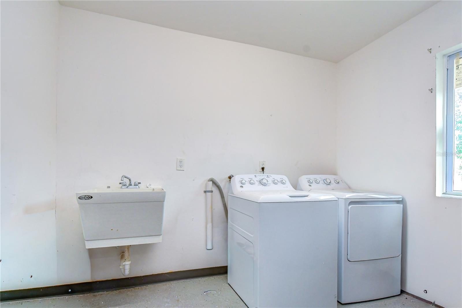 HARBOR LIGHTS BLK 3 REP - Residential