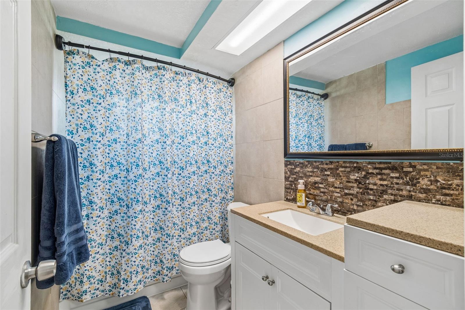 EMBASSY HILLS - Residential
