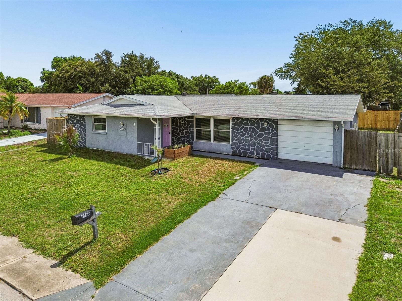 EMBASSY HILLS - Residential