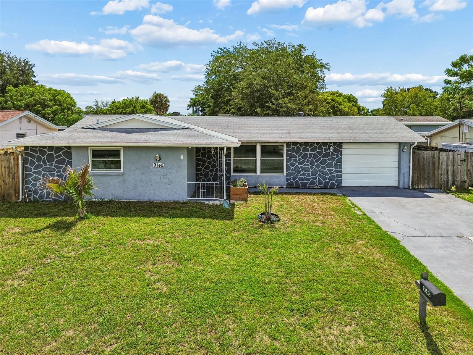 EMBASSY HILLS - Residential