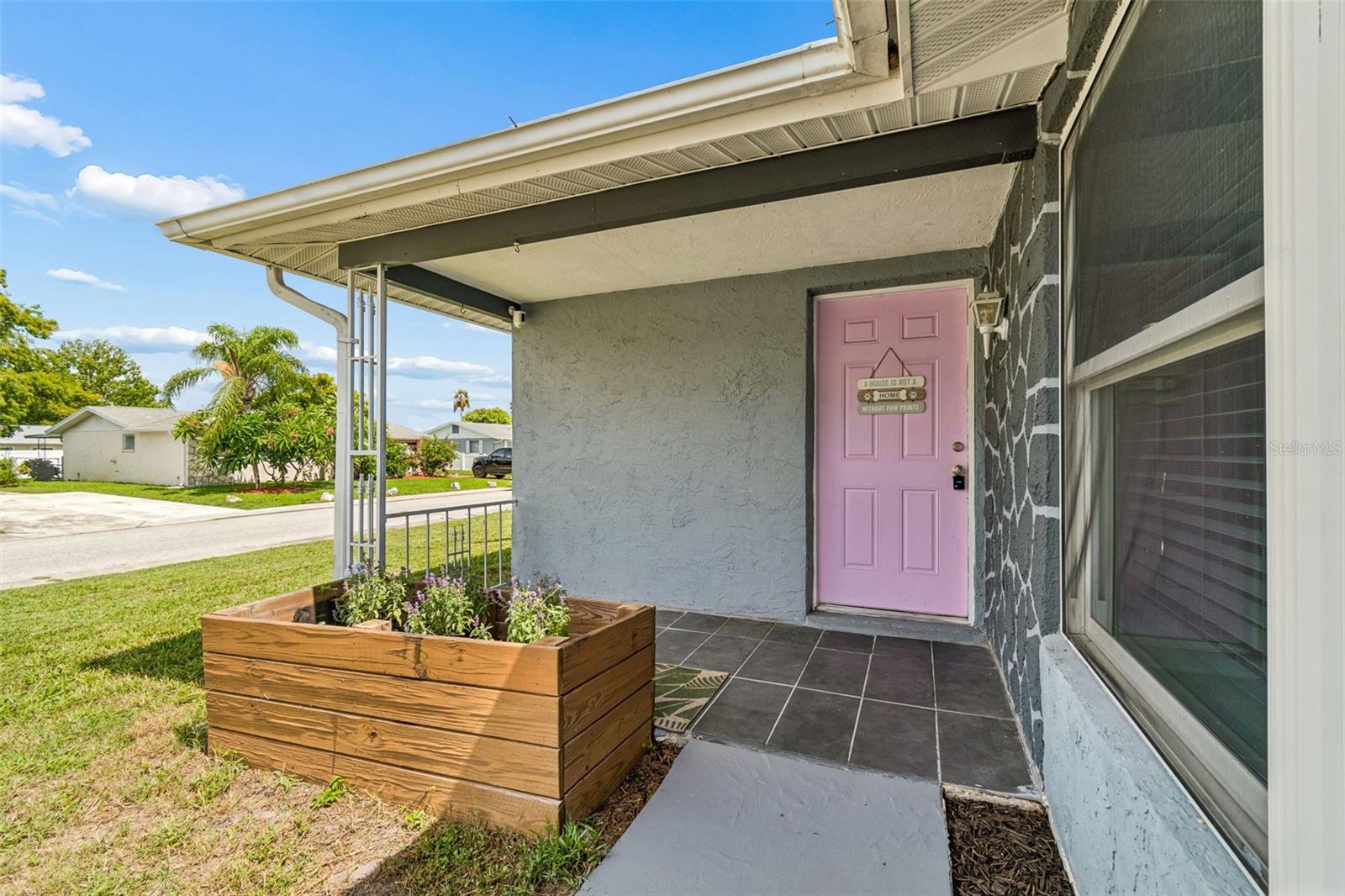 EMBASSY HILLS - Residential