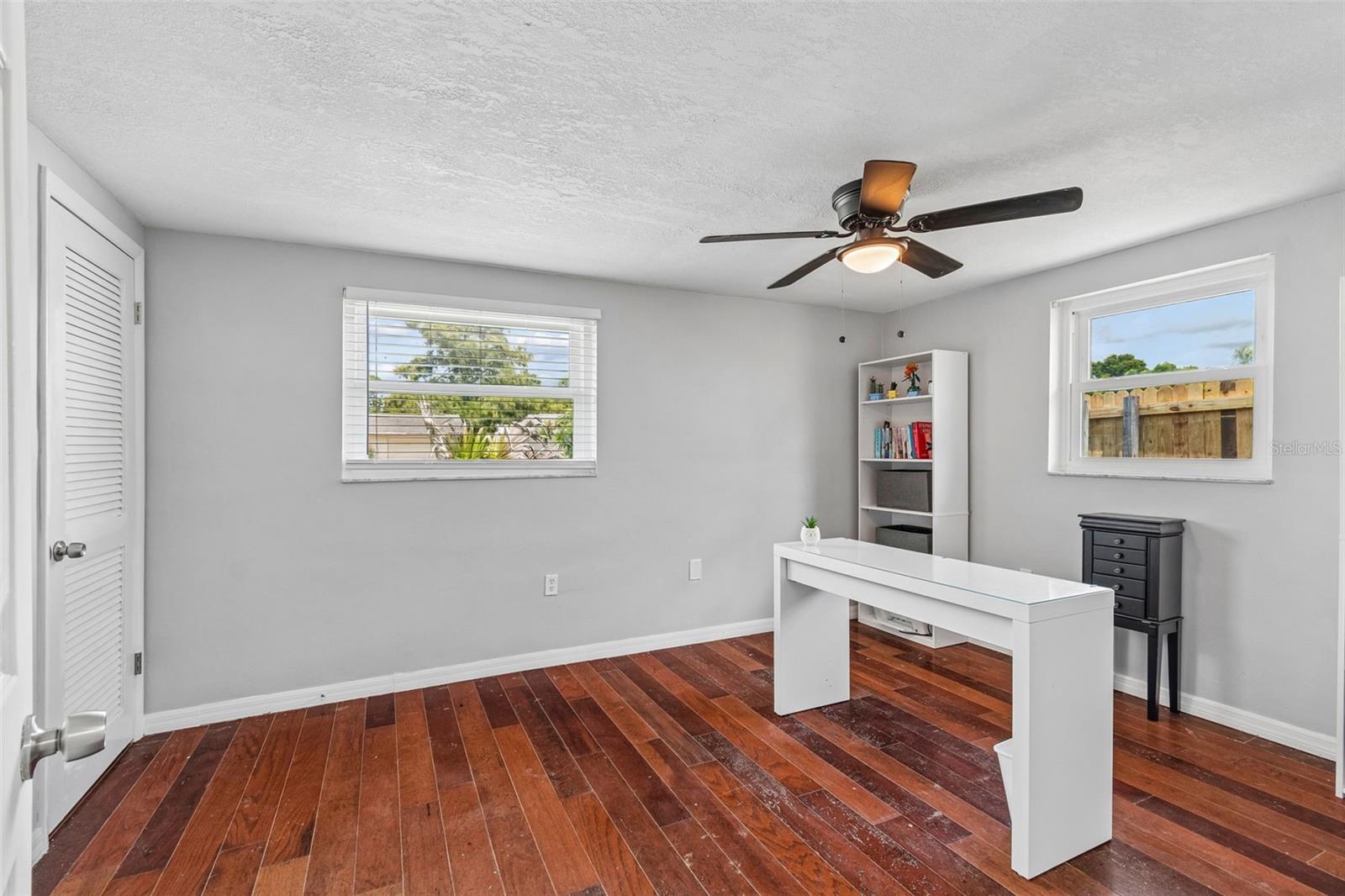 EMBASSY HILLS - Residential