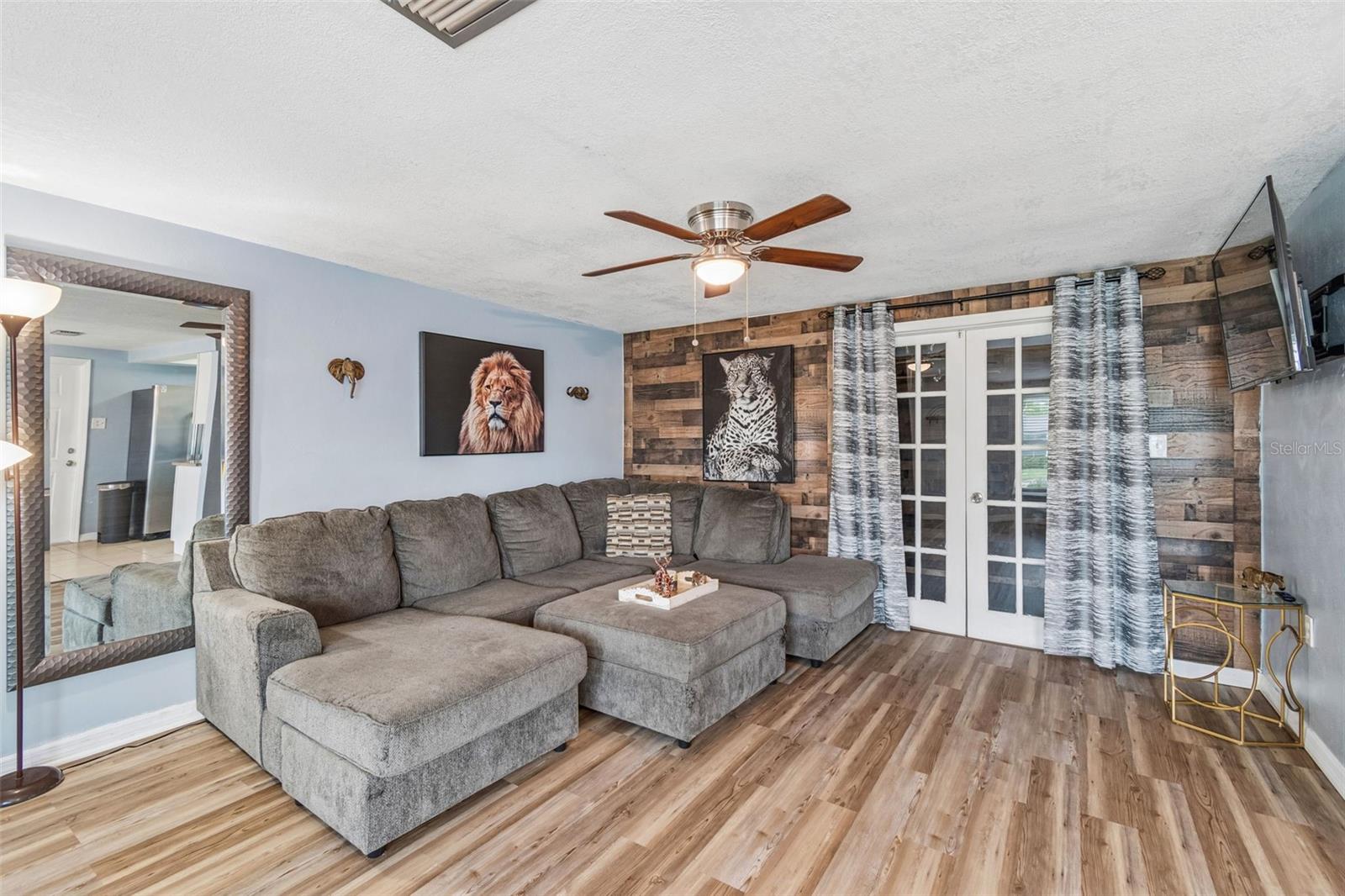 EMBASSY HILLS - Residential