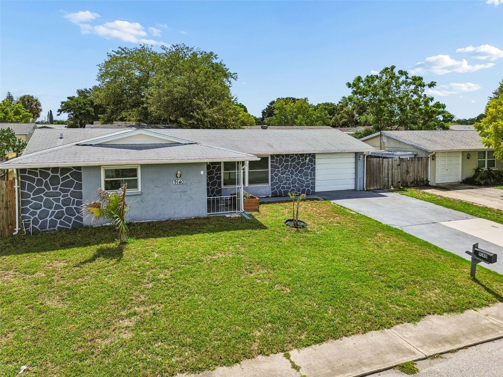 EMBASSY HILLS - Residential