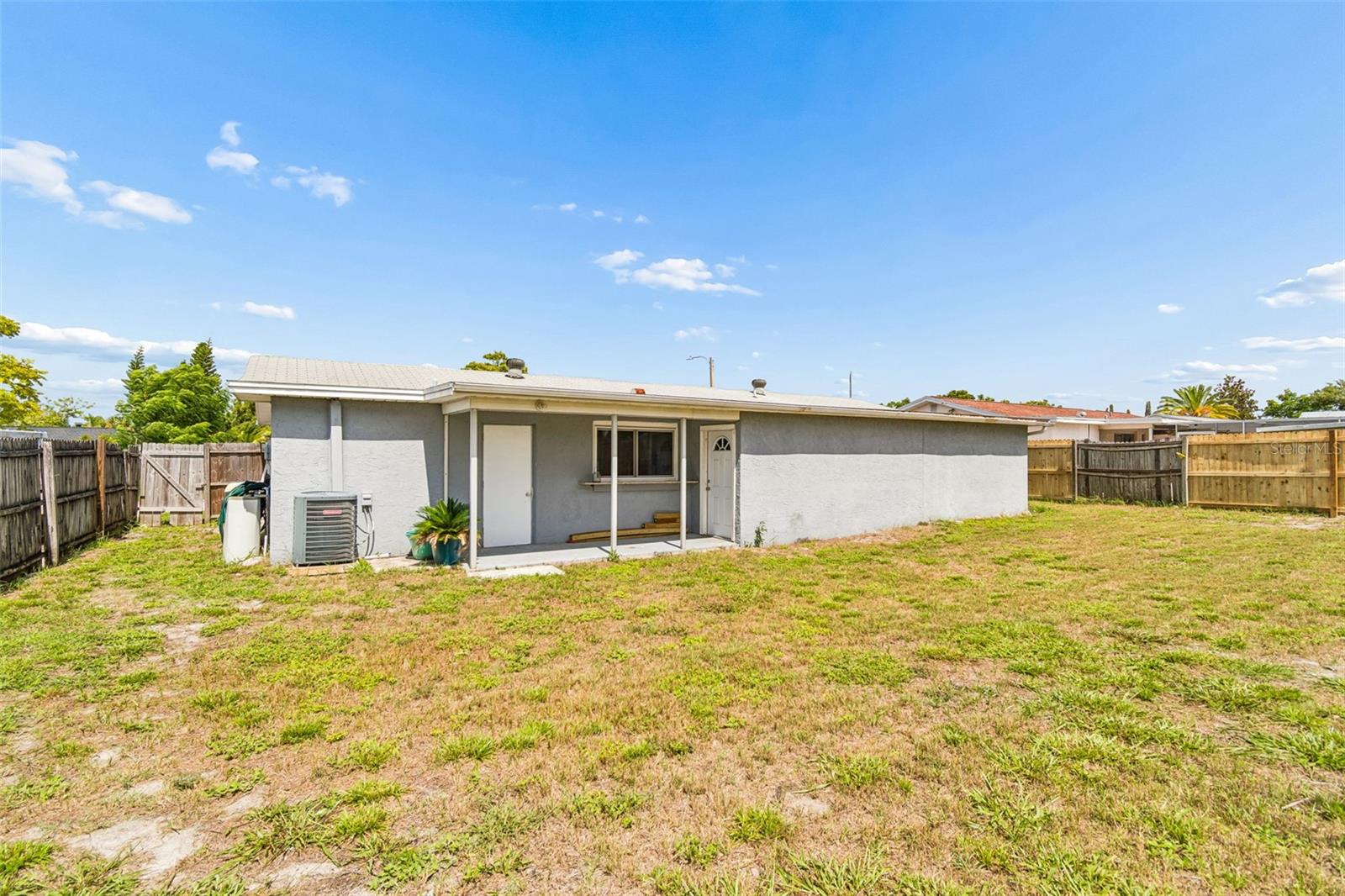 EMBASSY HILLS - Residential