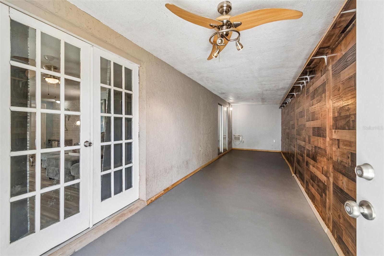 EMBASSY HILLS - Residential
