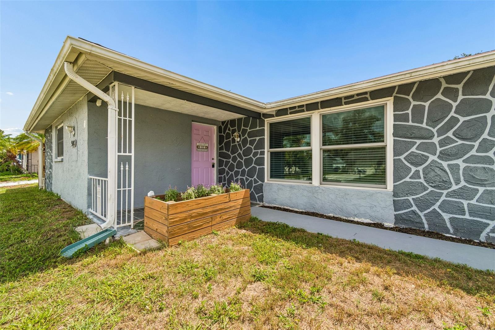 EMBASSY HILLS - Residential