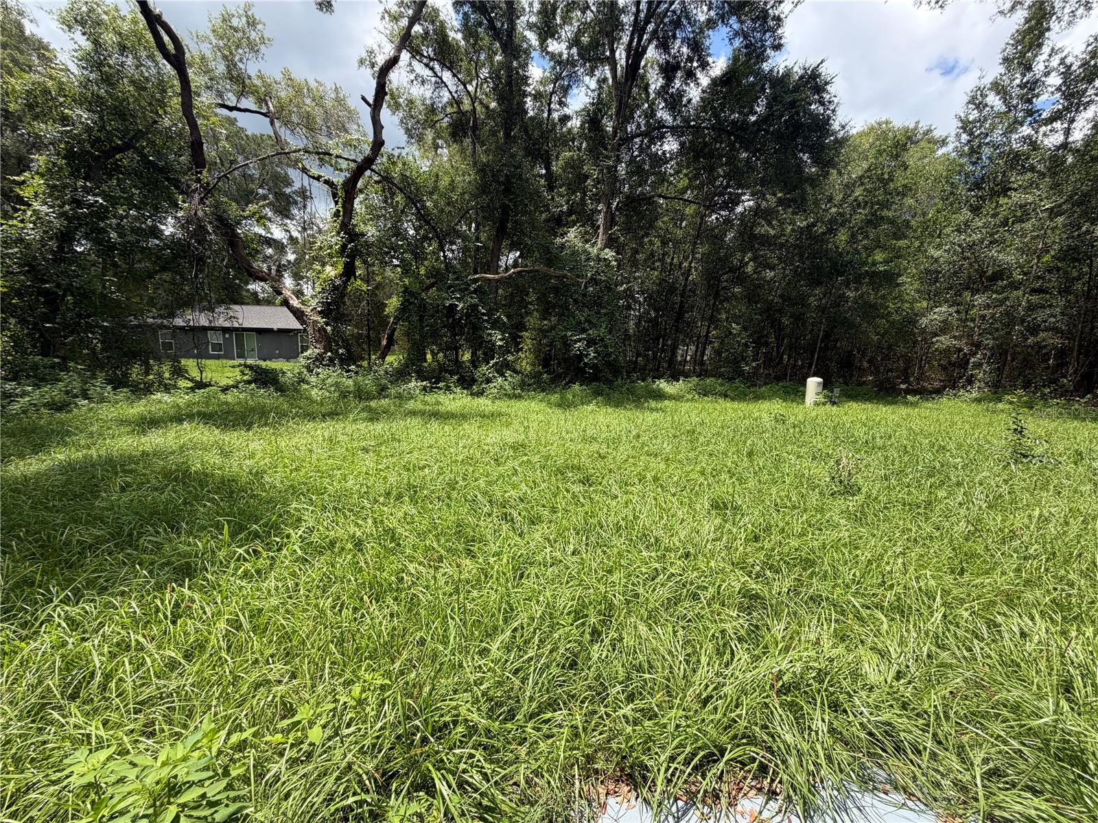 ROLLING RANCH ESTATE - Residential Lease